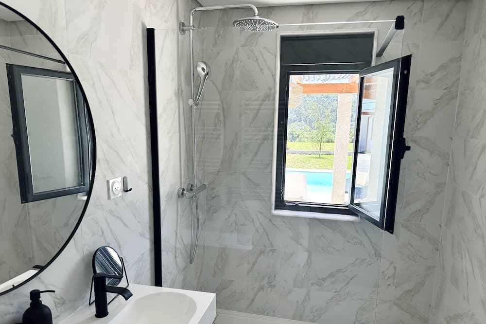 Photo of Bathroom in Paredes de Coura