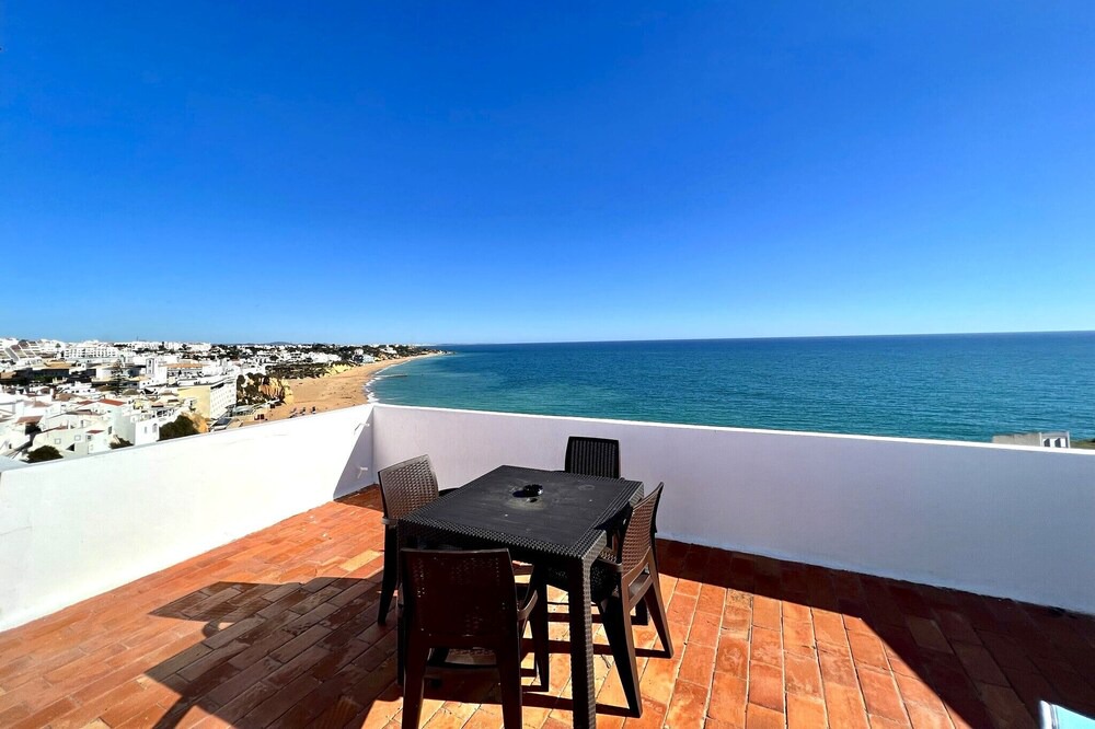Photo of Patio Balcony in Peneco Beach