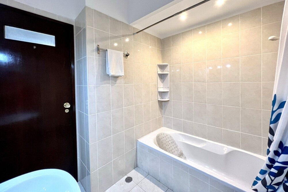 Photo of Bathroom in Peneco Beach