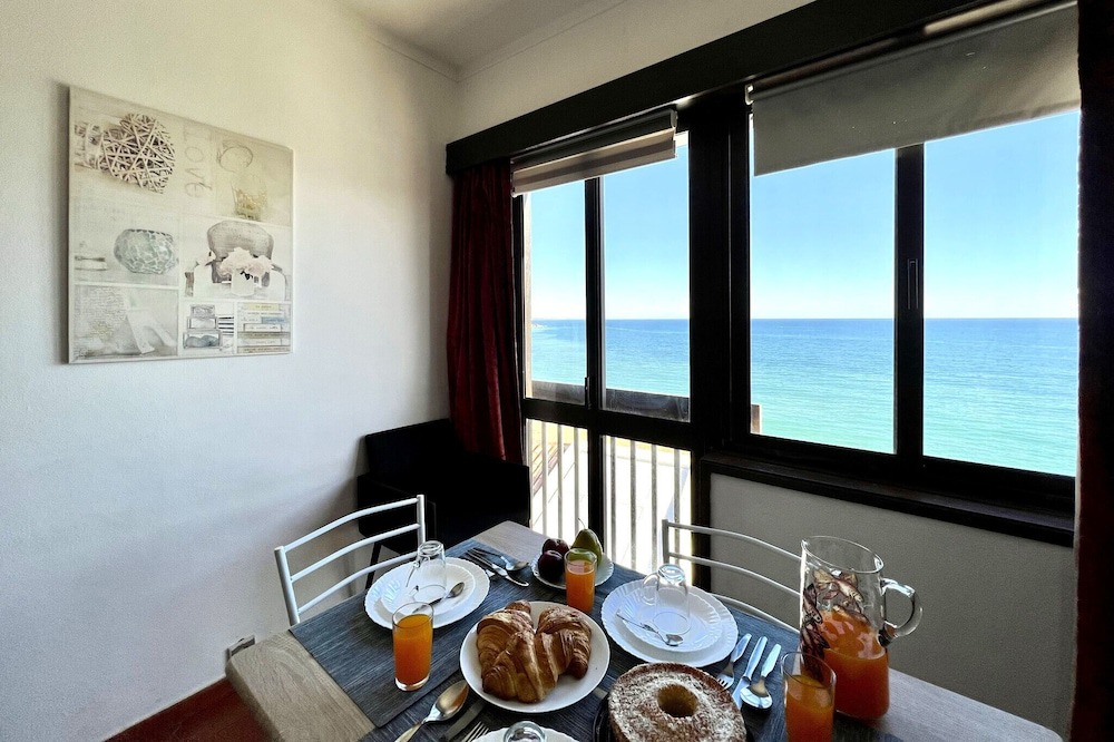 Photo of Livingroom in Peneco Beach