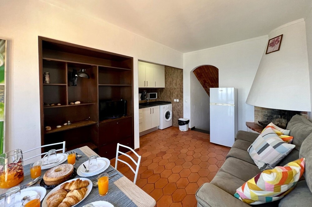 Photo of Livingroom in Peneco Beach
