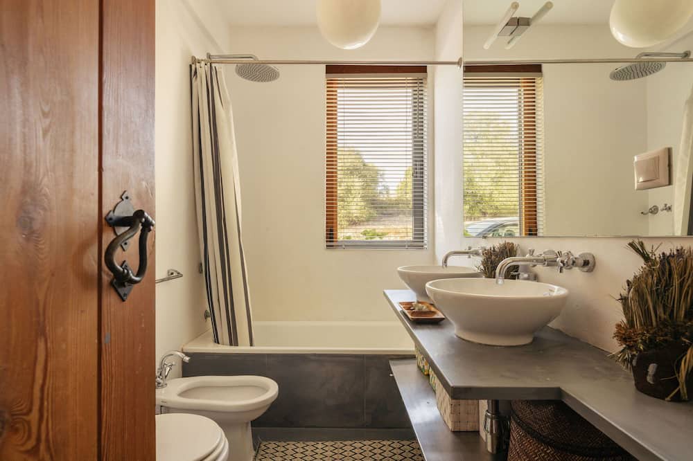 Photo of Bathroom in Sesimbra
