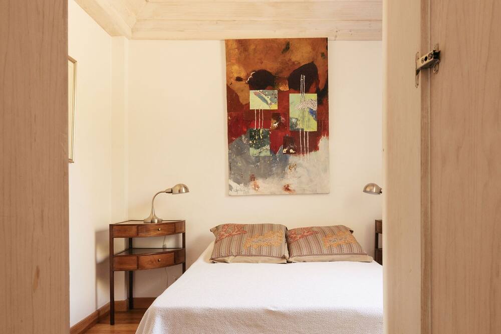 Photo of Bedroom in Sesimbra