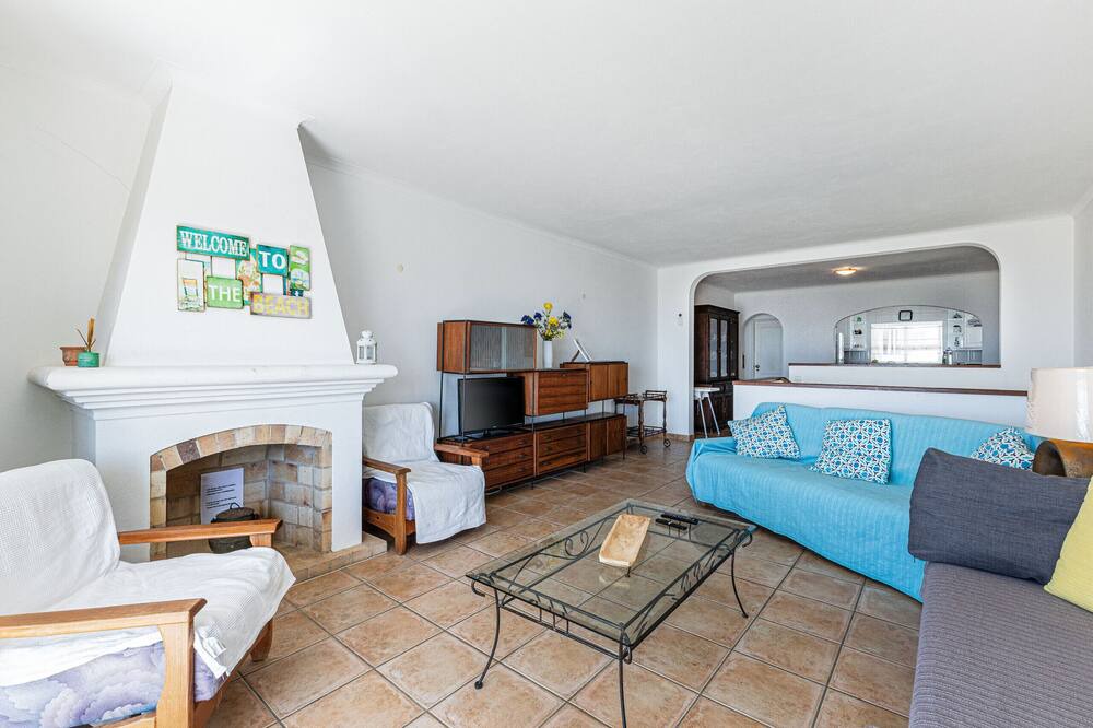 Photo of Livingroom in Meia Praia