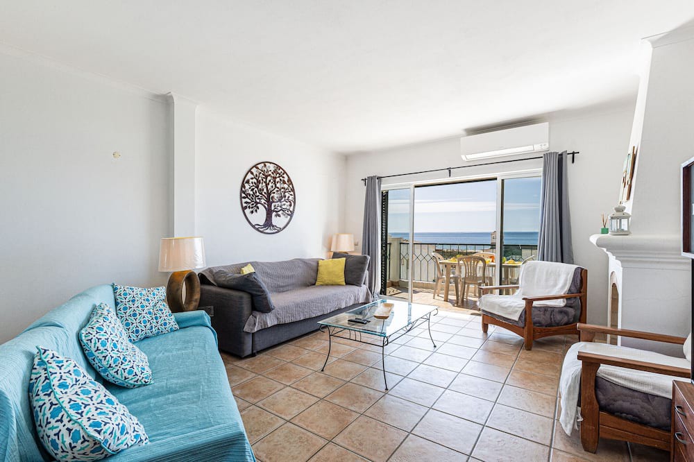 Photo of Livingroom in Meia Praia