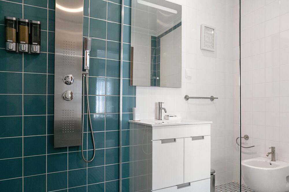 Photo of Bathroom in Caldas da Rainha
