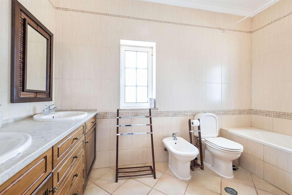 Photo of Bathroom in Silves