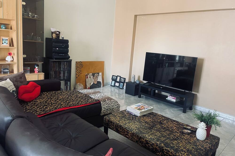 Photo of Livingroom in Santa Iria de Azoia