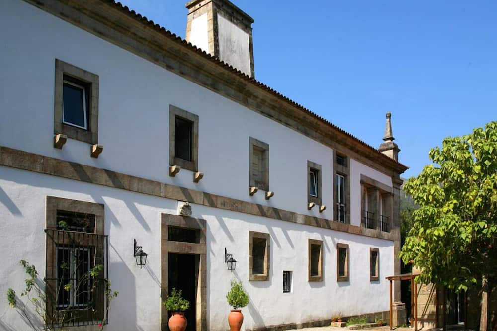 Photo of Outdoor in Sao Cristovao de Lafoes