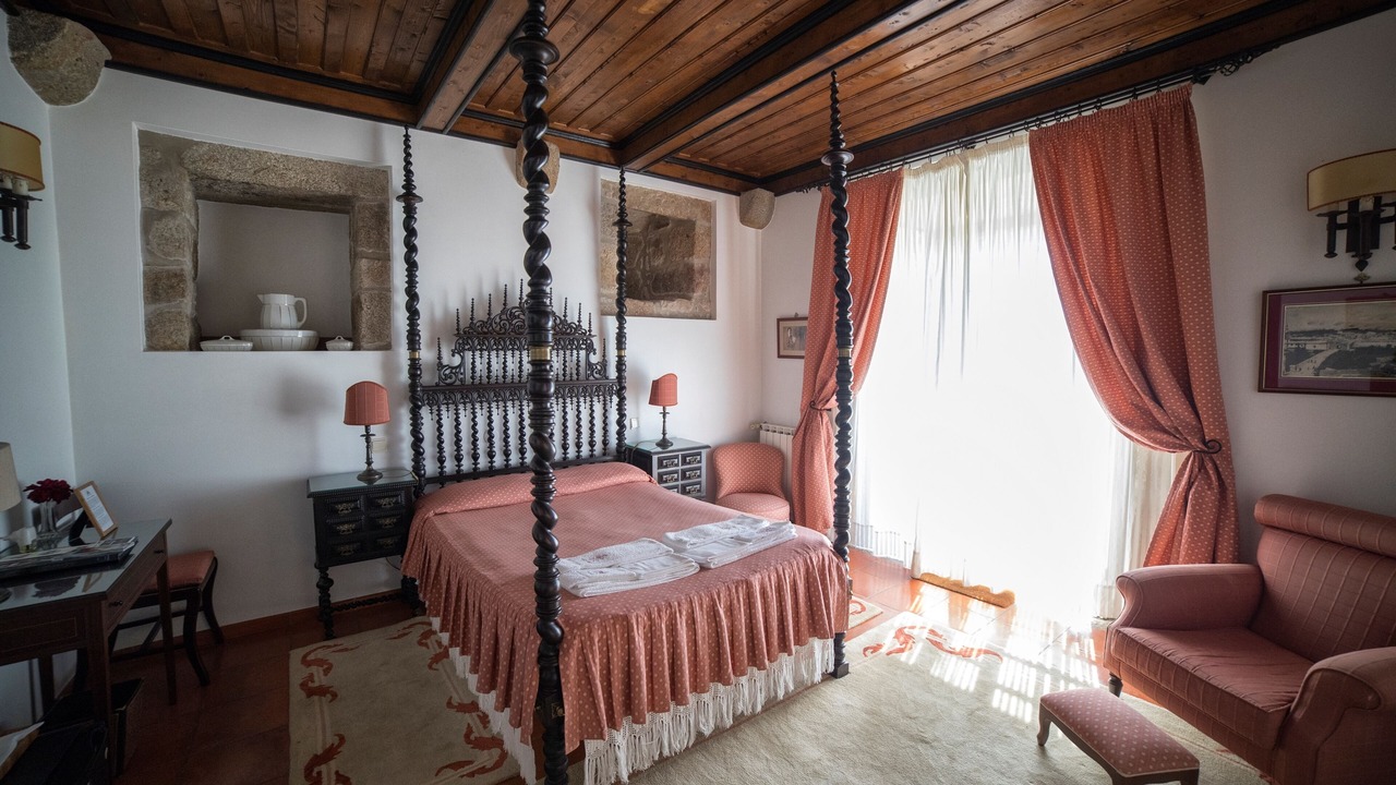 Photo of Bedroom in Cossourado