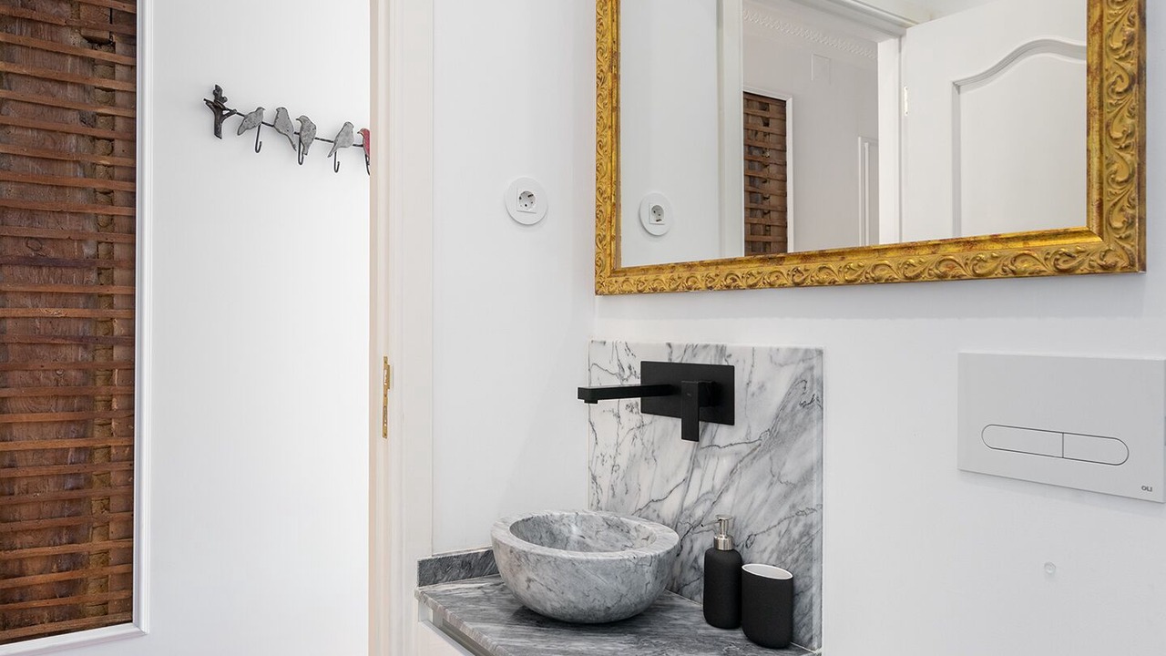 Photo of Bathroom in Alfama