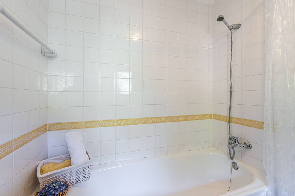 Photo of Bathroom in Ponte de Lima