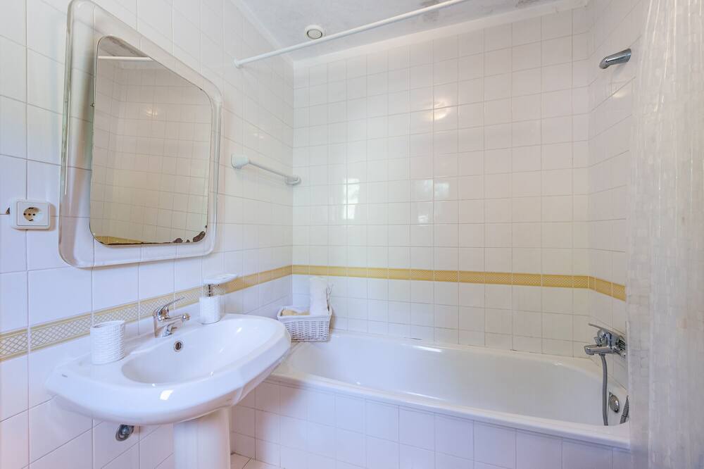 Photo of Bathroom in Ponte de Lima