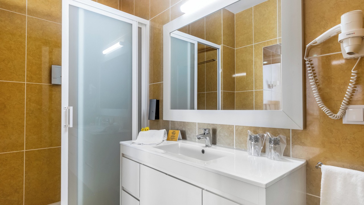 Photo of Bathroom in Ferragudo