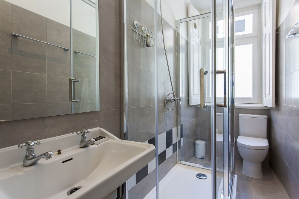 Photo of Bathroom in Sao Jorge de Arroios
