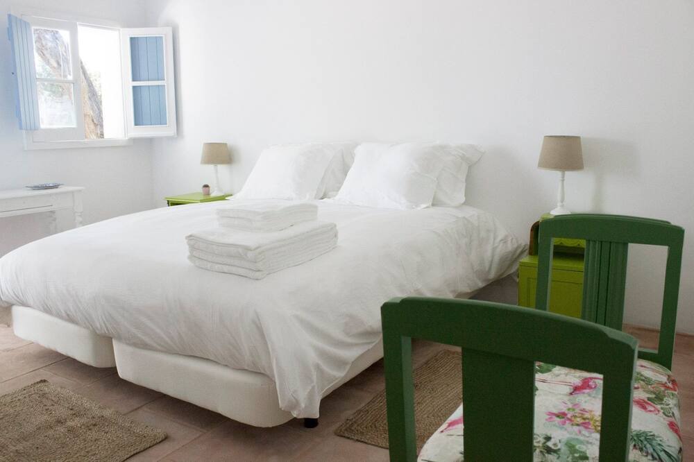 Photo of Bedroom in Evora