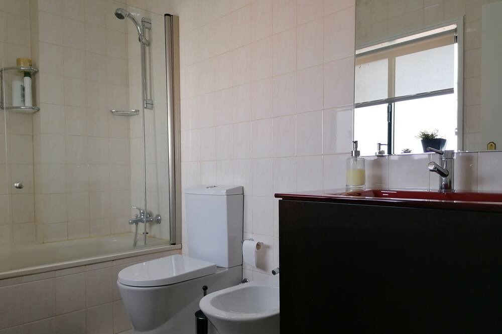 Photo of Bathroom in Marinhas