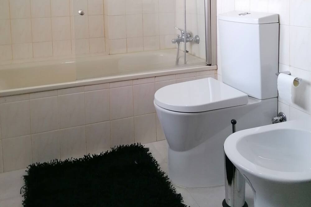 Photo of Bathroom in Marinhas