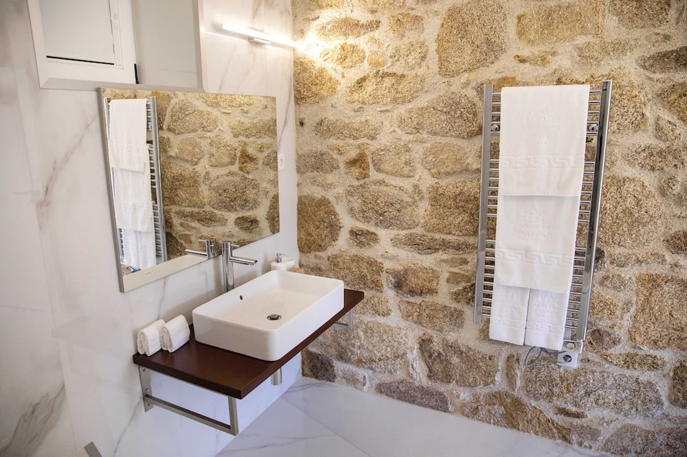 Photo of Bathroom in Arcos de Valdevez