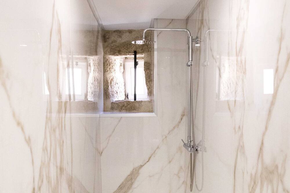 Photo of Bathroom in Arcos de Valdevez