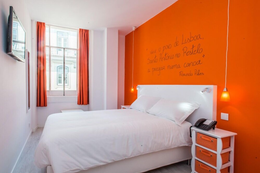 Photo of Bedroom in Baixa