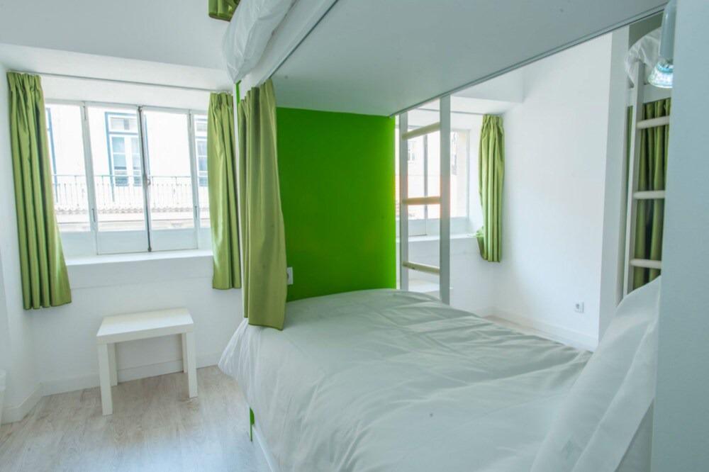 Photo of Bedroom in Baixa