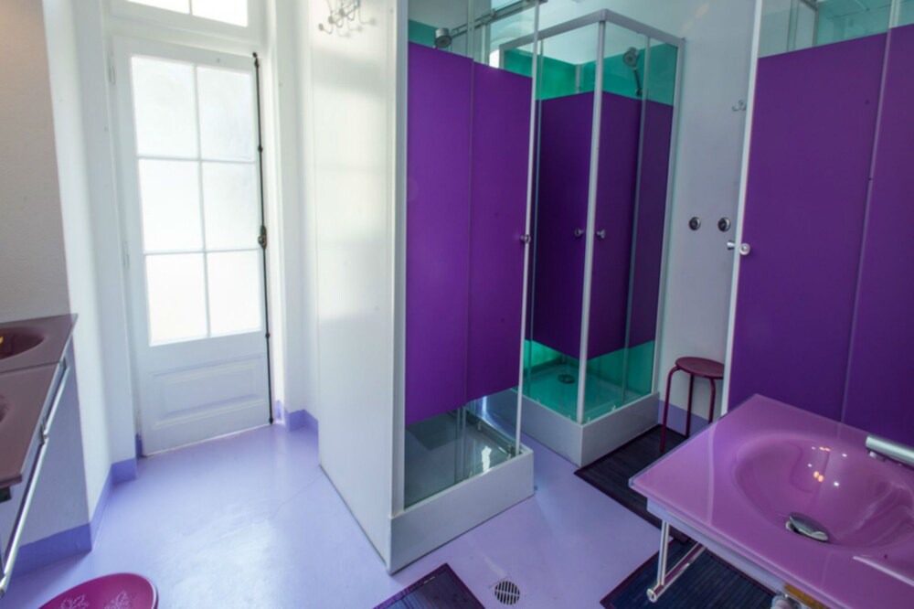 Photo of Bathroom in Baixa