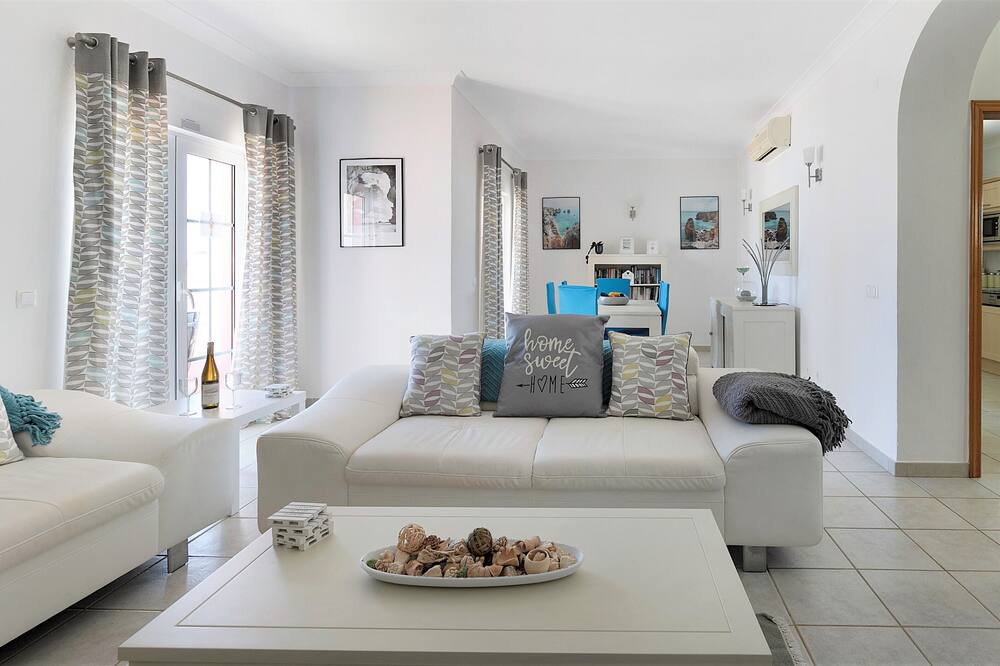 Photo of Livingroom in Budens