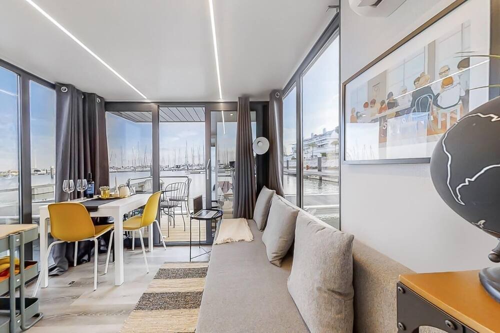Photo of Livingroom in Parque das Nacoes
