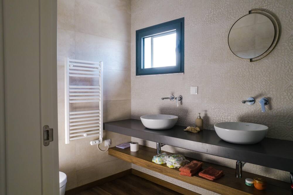 Photo of Bathroom in Ribamar