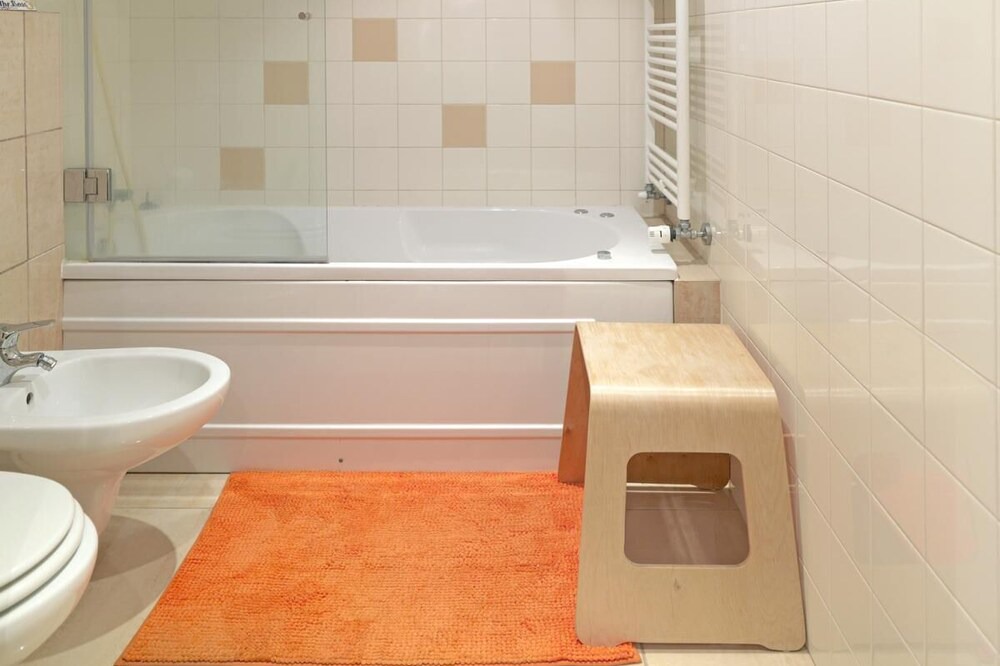 Photo of Bathroom in Restelo