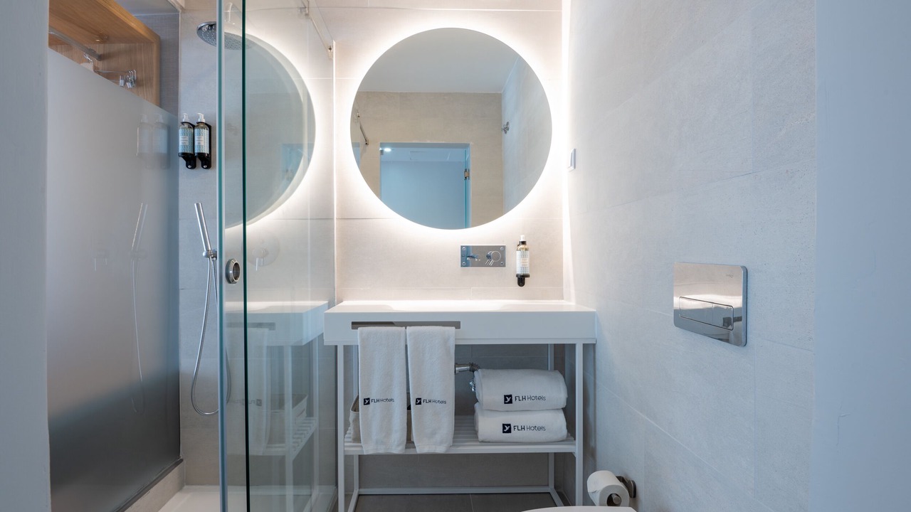 Photo of Bedroom in Ericeira
