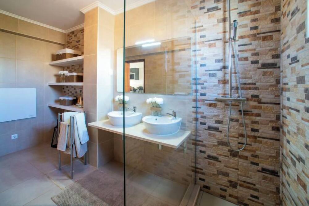 Photo of Bathroom in Parchal