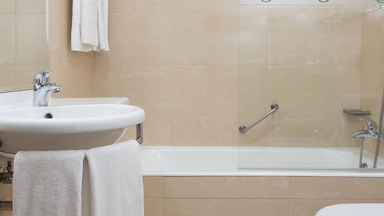 Photo of Bathroom in Gloria