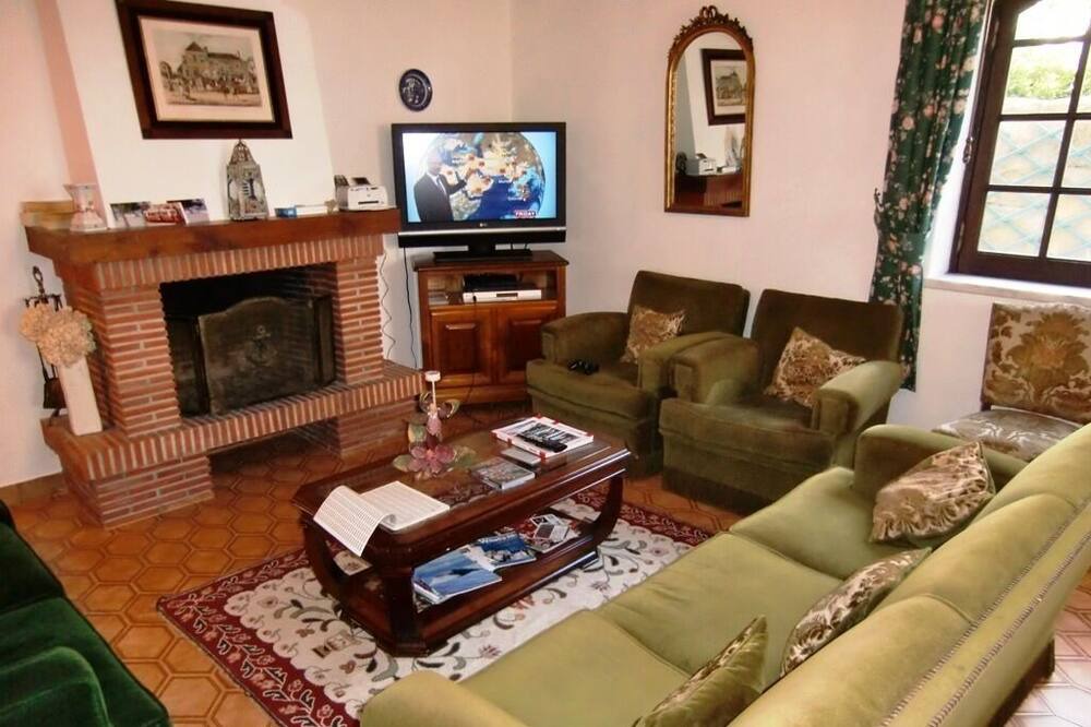 Photo of Livingroom in Colares