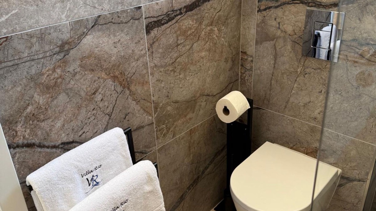 Photo of Bathroom in Portimao City Centre