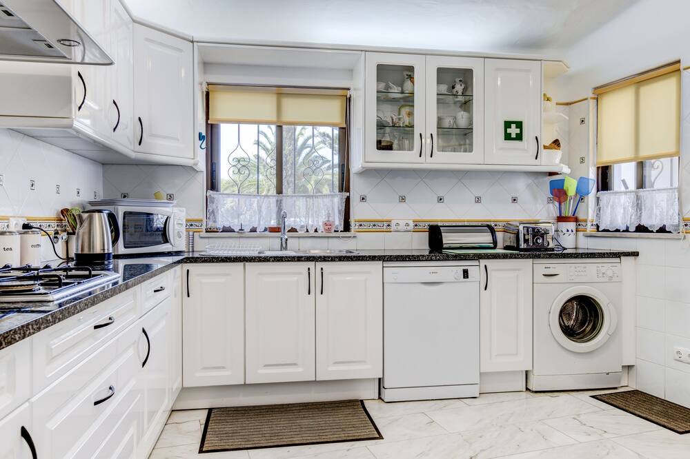 Photo of Kitchen in Caramujeira