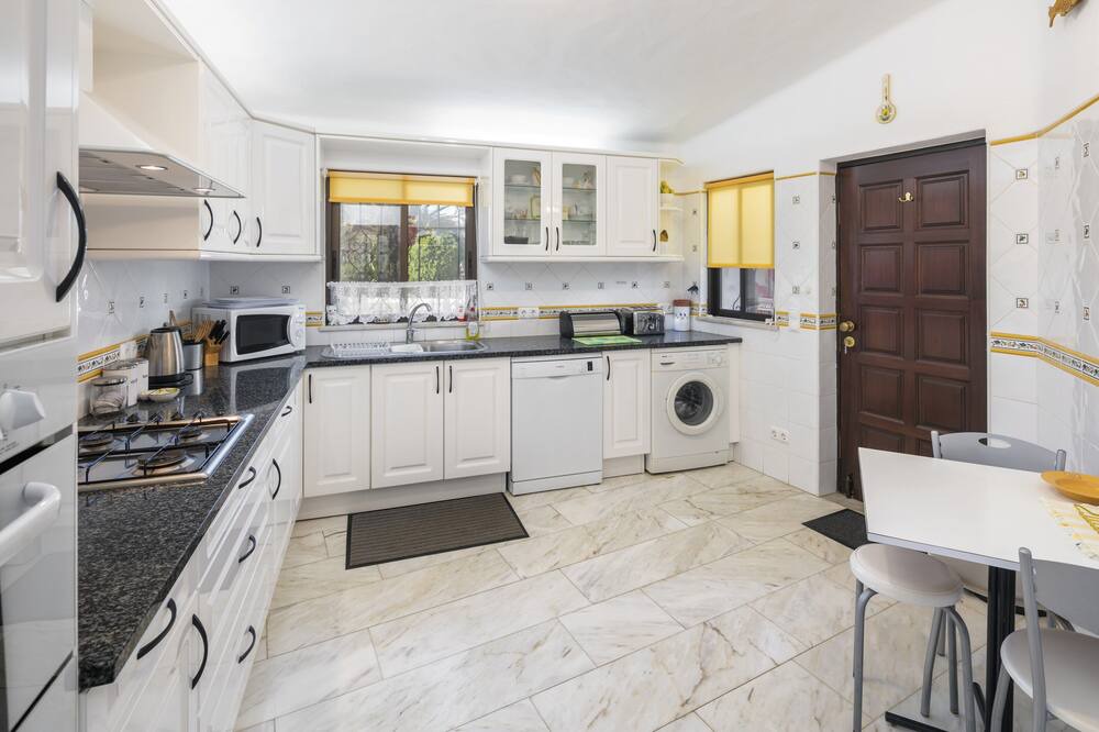 Photo of Kitchen in Caramujeira
