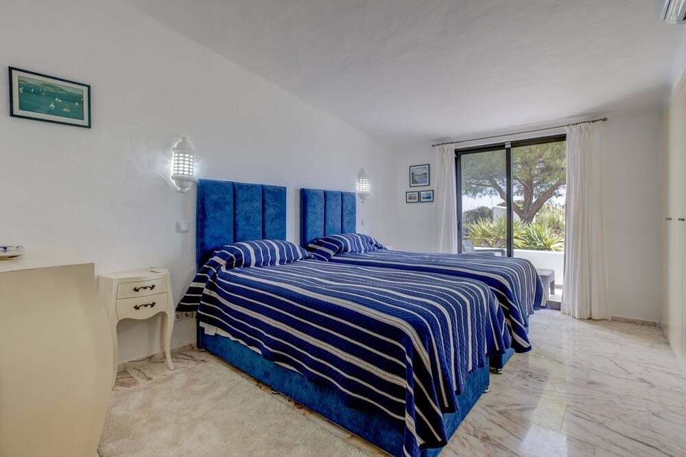 Photo of Bedroom in Caramujeira