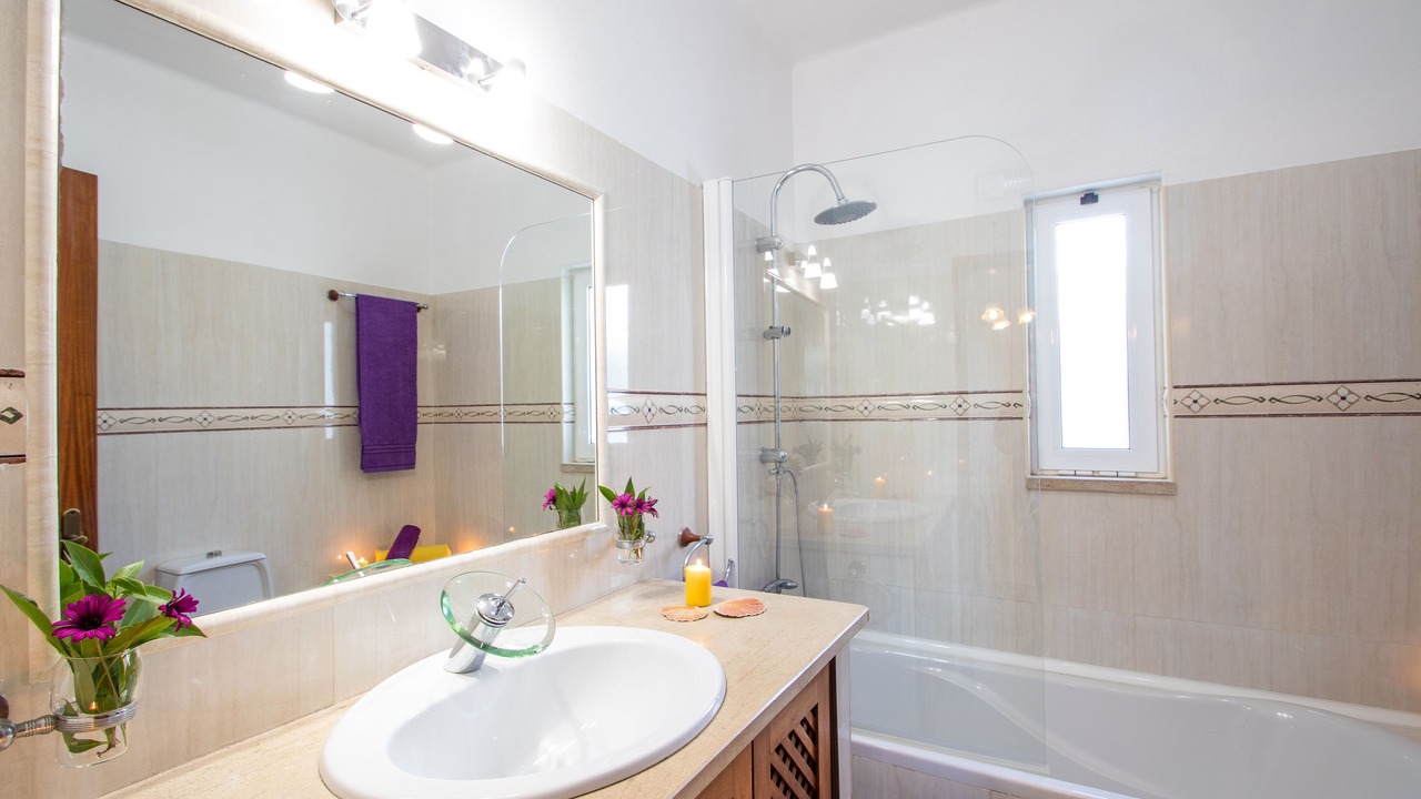 Photo of Bathroom in Carvoeiro