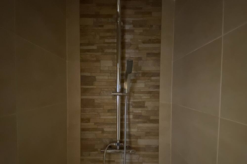 Photo of Bathroom in Sao Bartolomeu de Messines