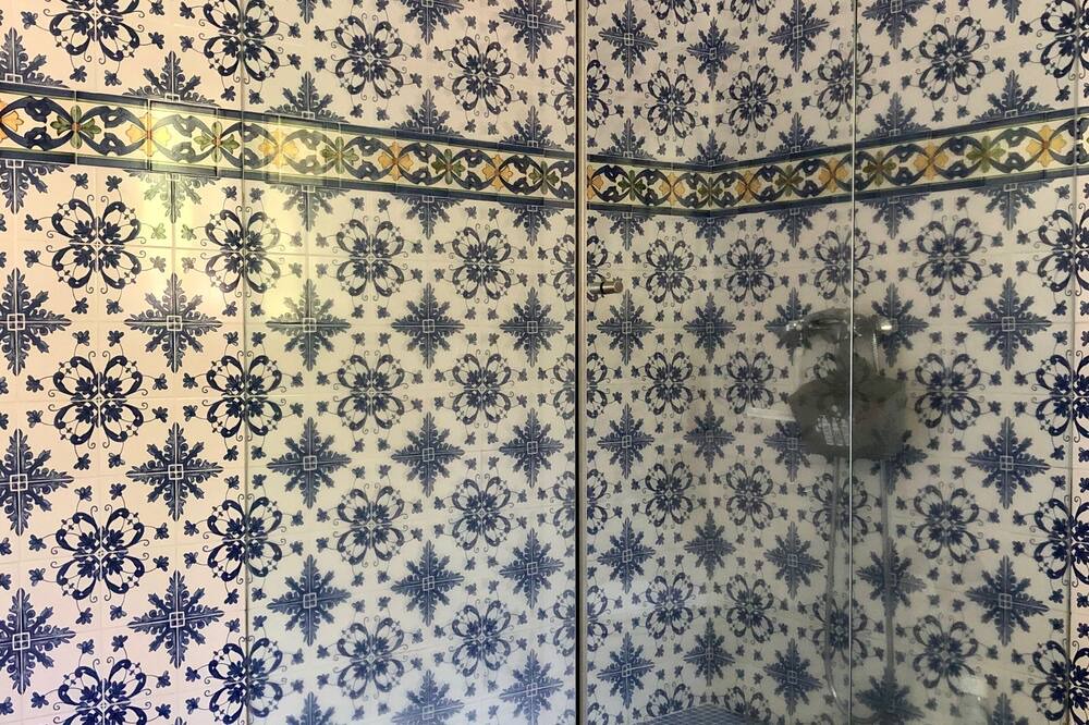 Photo of Bathroom in Mosteiros