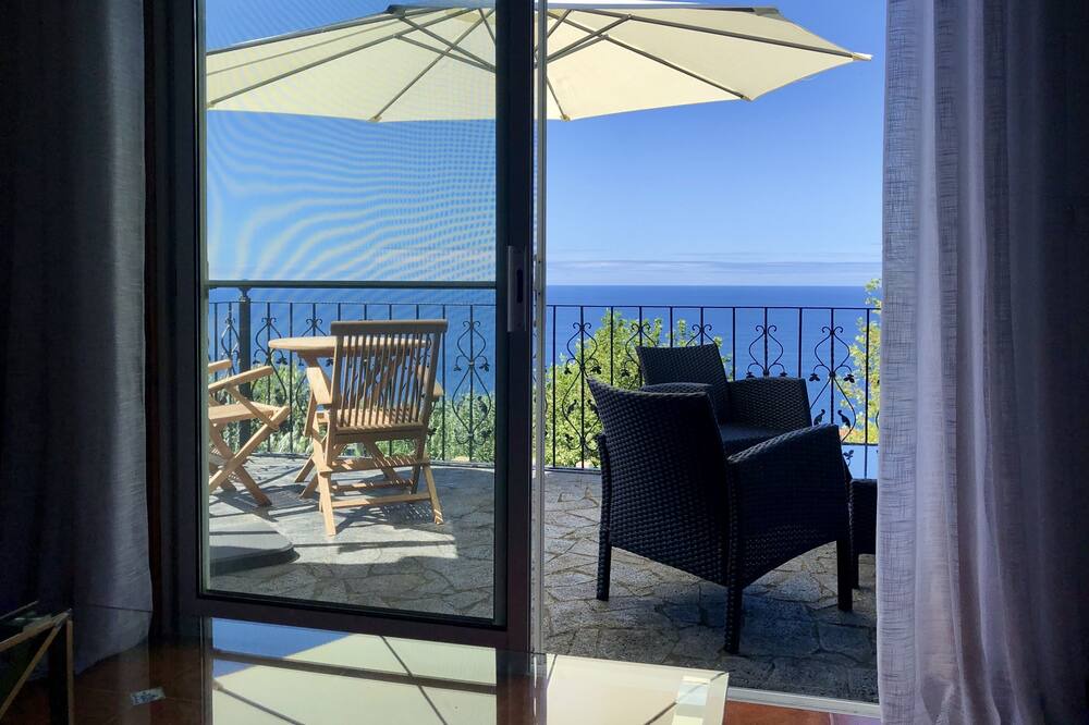 Photo of Patio Balcony in Mosteiros