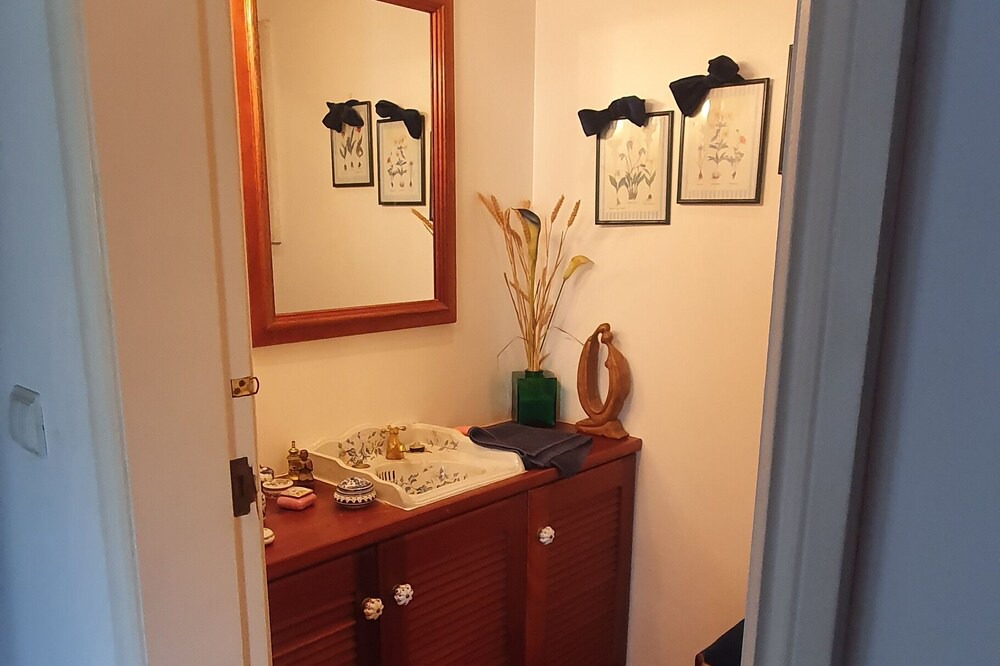 Photo of Bathroom in Oeiras