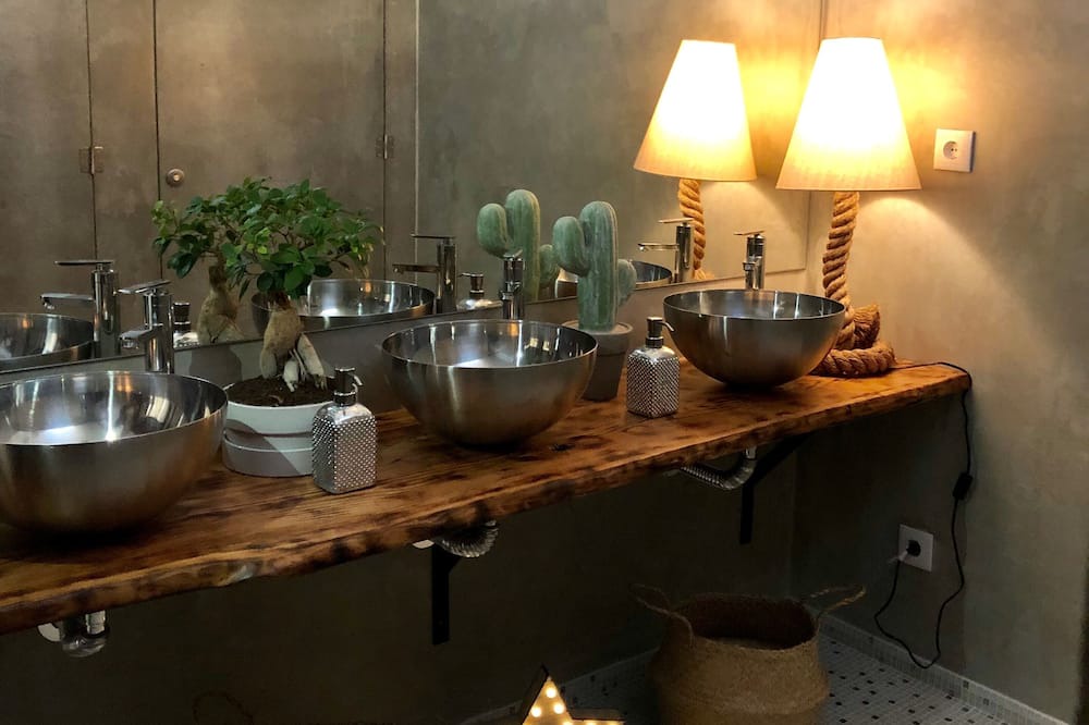Photo of Bathroom in Furadouro