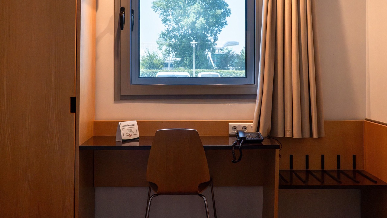 Photo of Bedroom in Maia