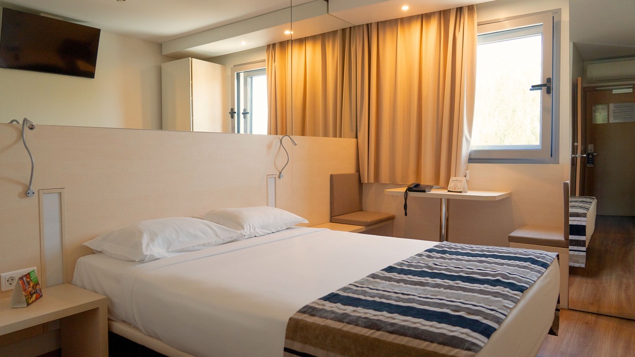 Photo of Bedroom in Maia