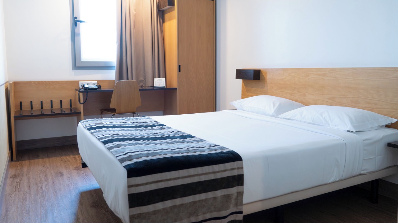 Photo of Bedroom in Maia