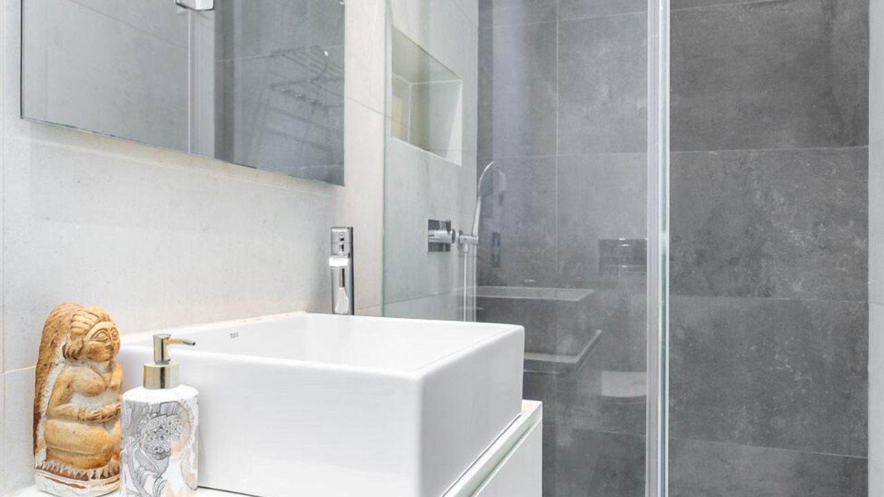Photo of Bathroom in Baixa