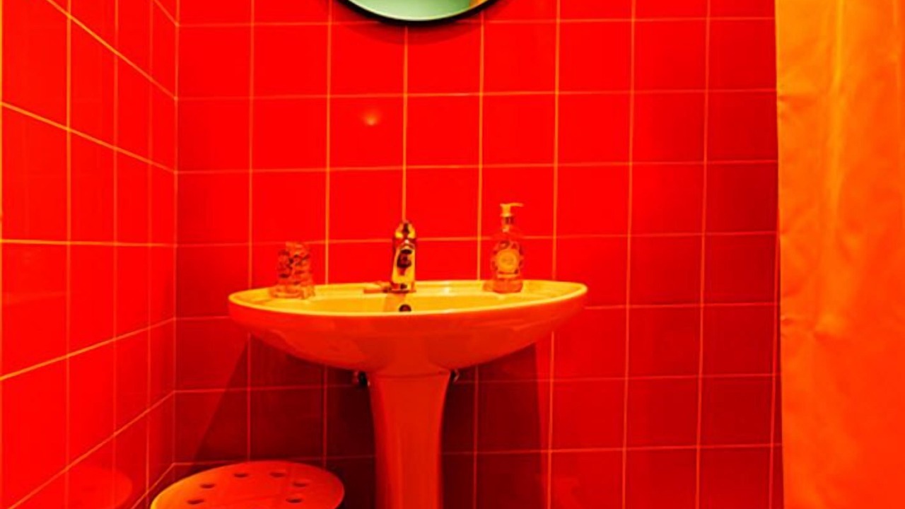 Photo of Bathroom in Portimao City Centre